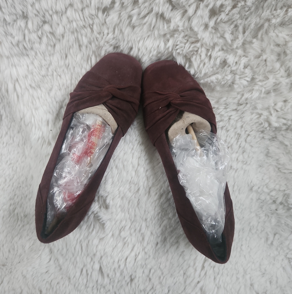 Clarks Suede Burgundy Ballet Flats